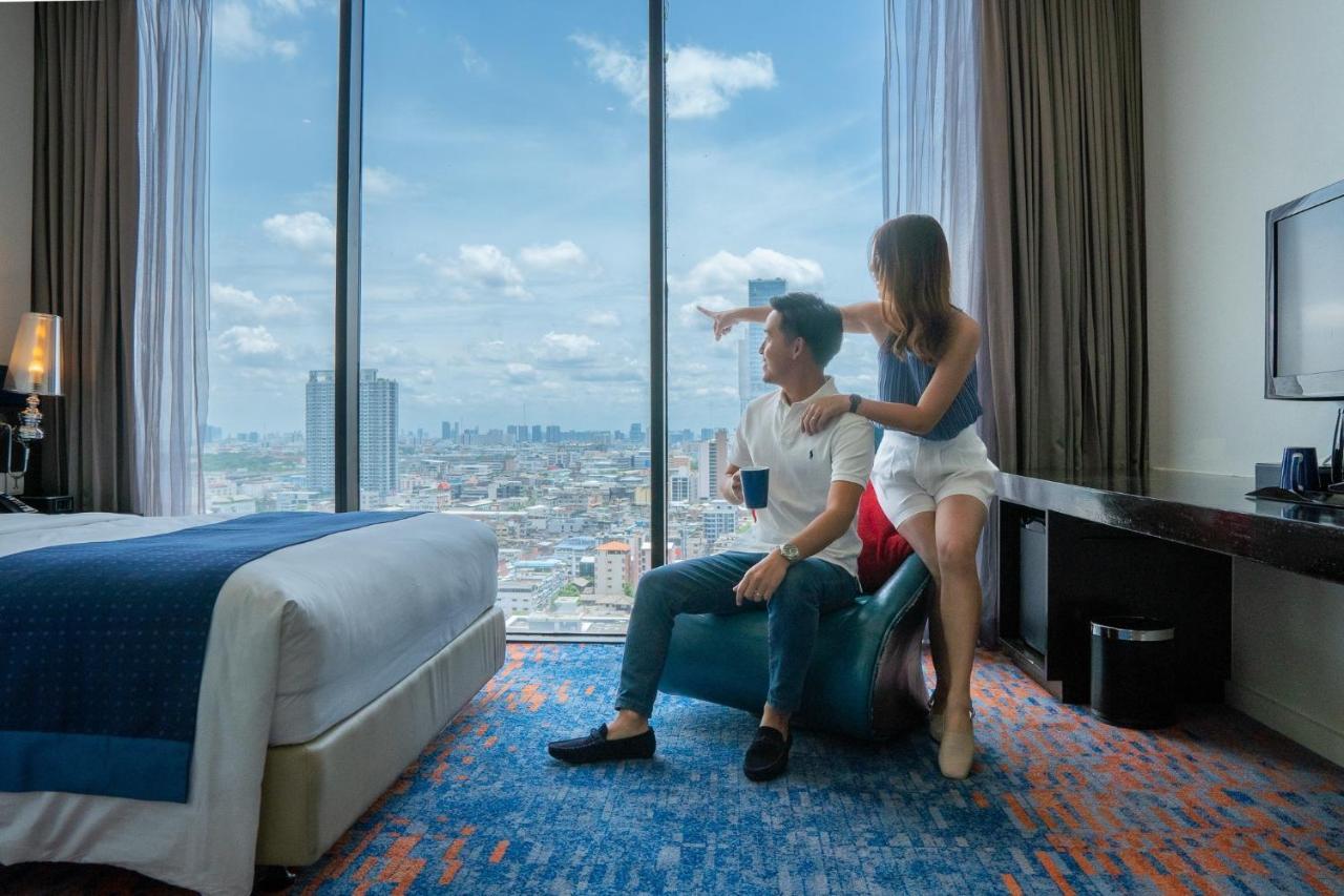 Holiday Inn Express Bangkok Siam, an IHG Hotel - SHA Extra Plus Bagian luar foto